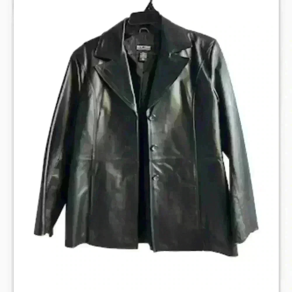 Like new condition leather jacket - Picture 2 of 6